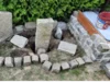 Granitsteine für Gartenhausfundament