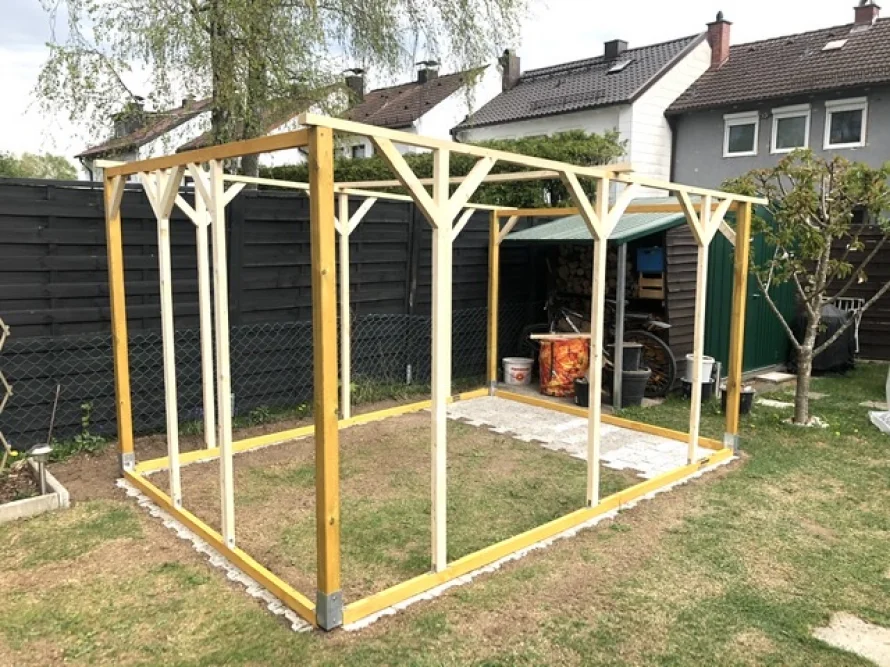 Holzgerüst für ein Gartenhaus