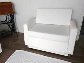Weißes Schlafsofa