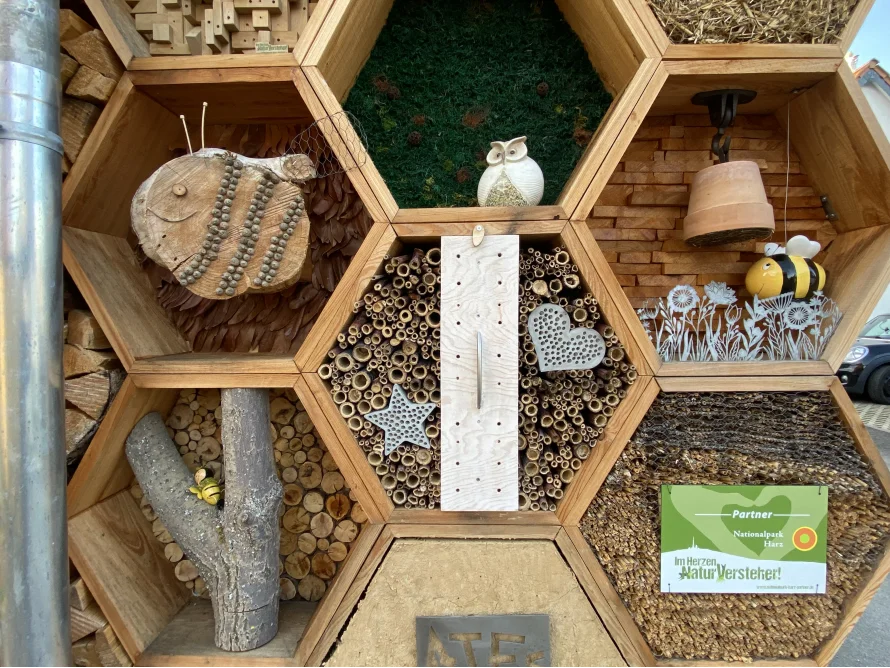 Insektenhotel aus Holz