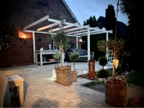 Gemütliche Terrasse mit Überdachung