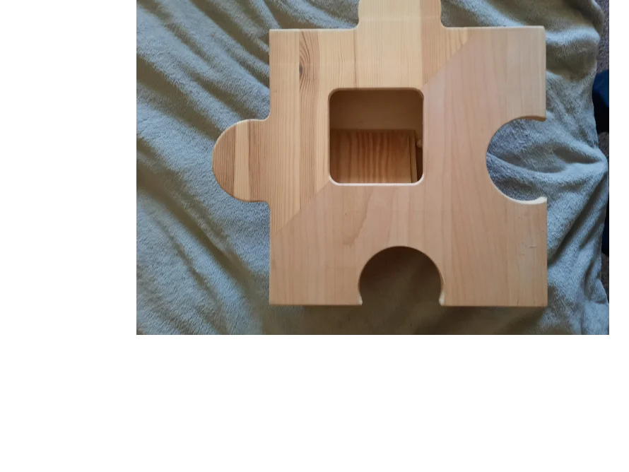 Holzpuzzleform mit Fächern