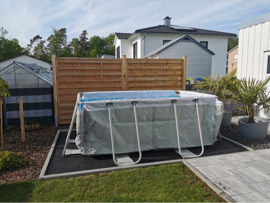 Rechteckiger aufstellbarer Gartenpool